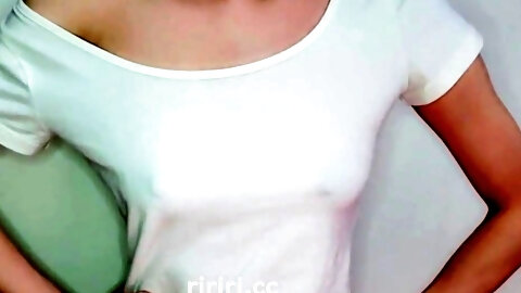 Amateur Webcam Teen Flashes Masturbates
