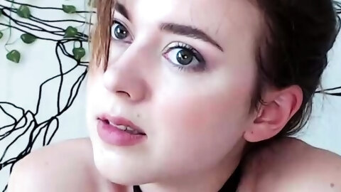 Amateur Webcam Teen Flashes Masturbates