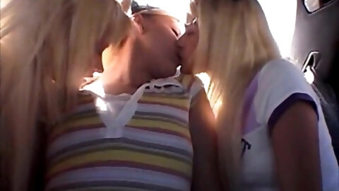 Miltontwins get fingered by lesbian teen