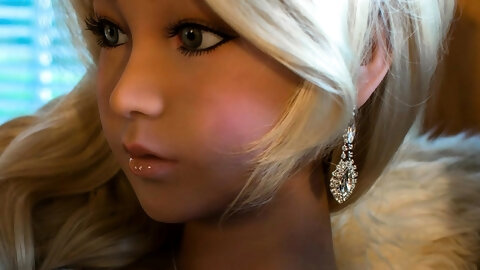 Petite Sex Doll Teen Blonde for Cowgirl Anal action