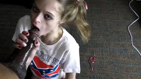 Homemade amateur blonde teen blowjob and cumshot